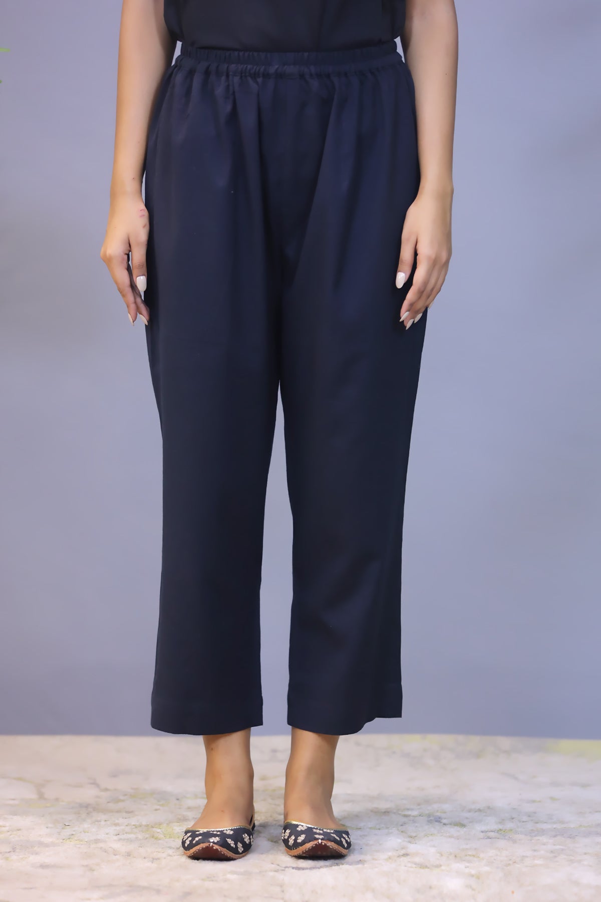 Black plain Jute Cotton Straight Pant