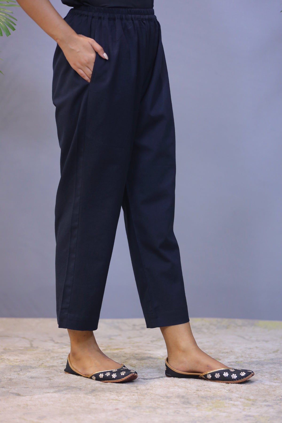 Black plain Jute Cotton Straight Pant