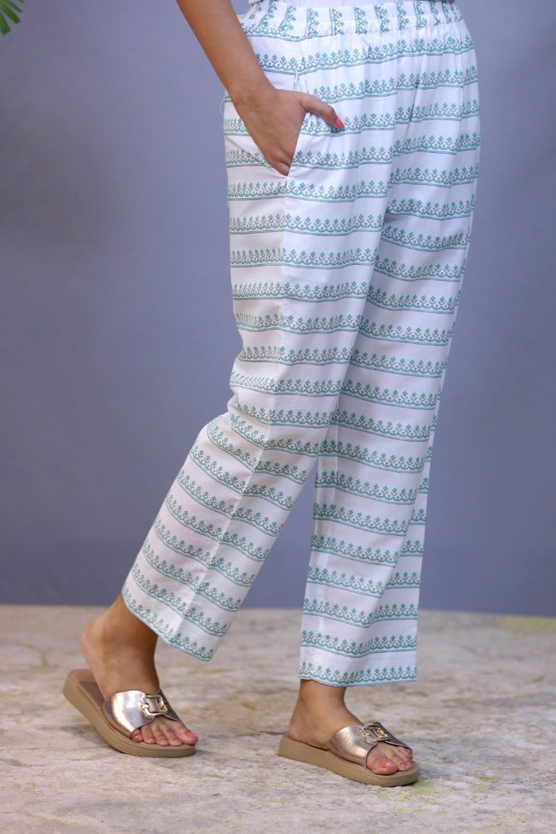 White Cotton printed Straight Pant